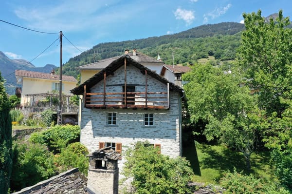 Immobilie in Castaneda - Rustikales Steinhaus ruhig und sonnig im Calancatal - Bild 0
