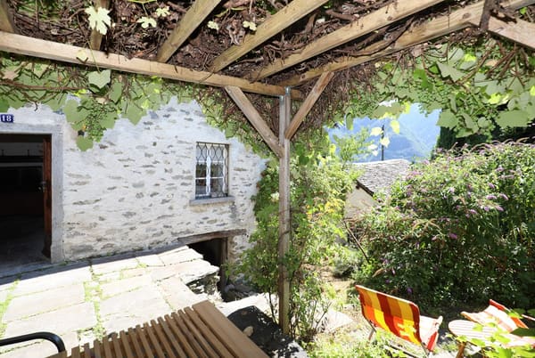 Immobilie in Castaneda - Rustikales Steinhaus ruhig und sonnig im Calancatal - Bild 4