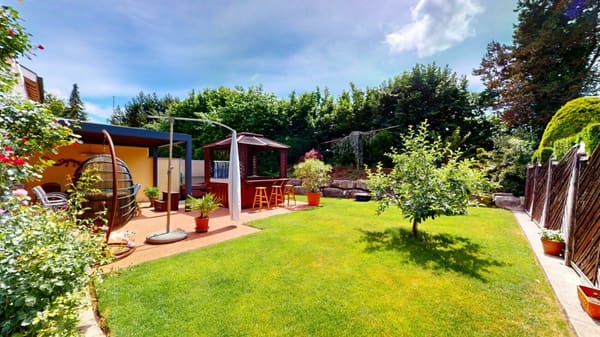 Immobilie in Geroldswil - Sonne, Garten & Whirlpool - Ein Zuhause zum Verlieben! - Bild 1