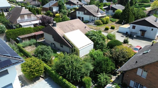 Immobilie in Rütschelen - Charmantes 4.5 Zimmer Einfamilienhaus mit liebevoll gestaltetem Garten - Bild 2