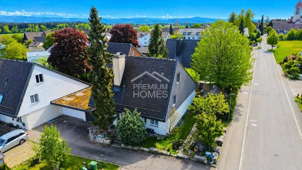 Immobilie in Brütten - Familienparadies mit Einliegerwohnung und viel Platz - Bild 0