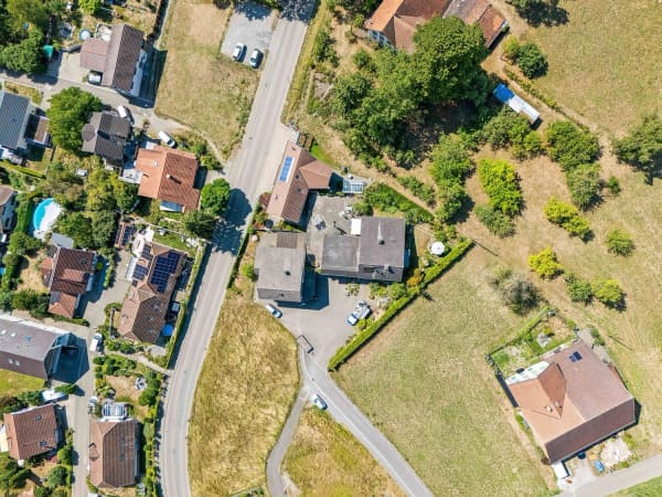 Immobilie in Besenbüren - 3 Wohnungen, Werkstatt und Gewerbe: Wohnen und Arbeiten vereint - Bild 1