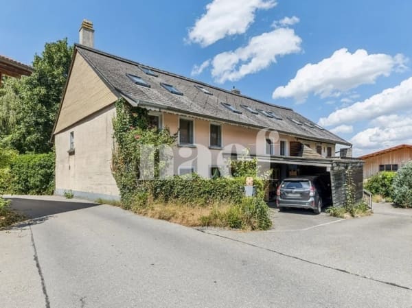 Immobilie in Sorens - Maison jumelée de 6.5 pièces avec jardin à vendre à Sorens - Bild 0