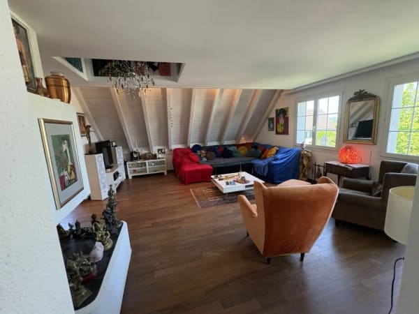 Immobilie in Oberglatt Zh - Luxus neu erleben! Exklusive Maisonette mit Garten & Weitsicht - Bild 2