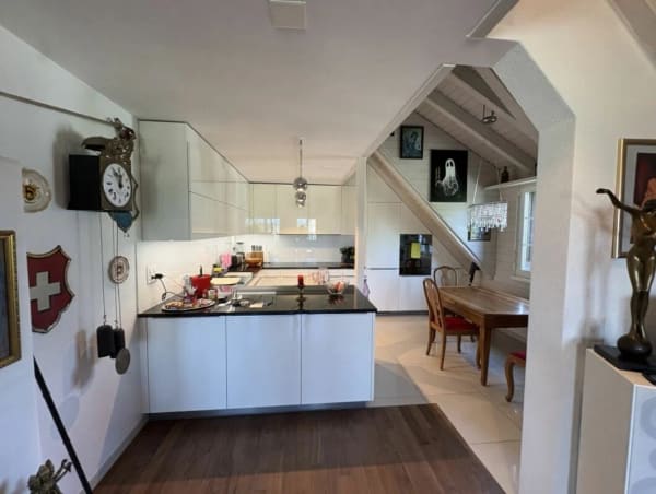 Immobilie in Oberglatt Zh - Luxus neu erleben! Exklusive Maisonette mit Garten & Weitsicht - Bild 4