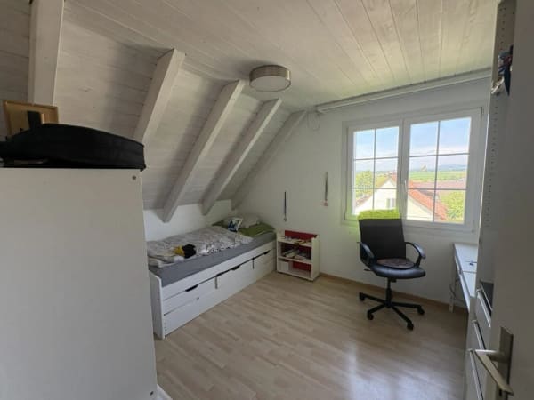 Immobilie in Oberglatt Zh - Luxus neu erleben! Exklusive Maisonette mit Garten & Weitsicht - Bild 9