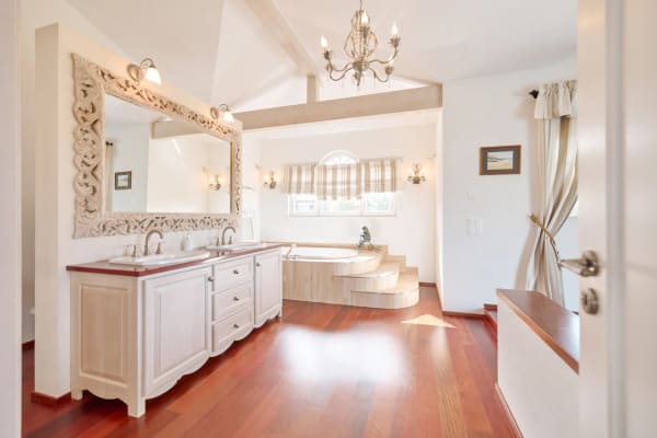 Immobilie in Portalban - FERIENGEFÃœHLE: VILLA MIT SICHT AUF DEN NEUENBURGERSEE - Bild 4