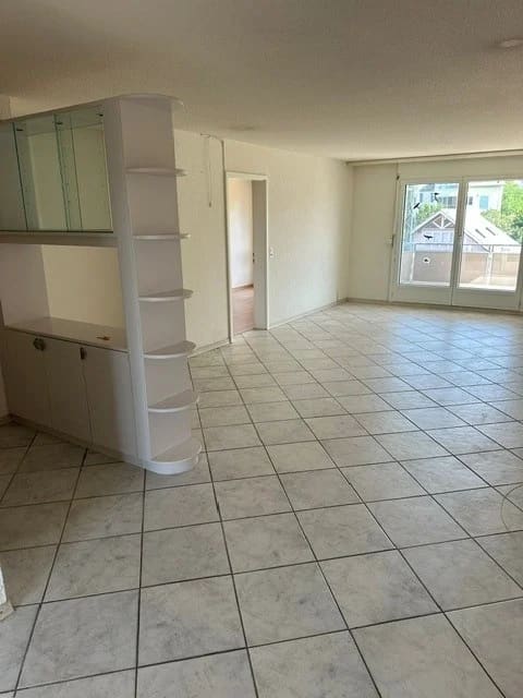 Immobilie in Murten - Schöne 4.5-Zimmer-Wohnung mit 2 Balkonen, Keller und Einstellhallenplatz - Bild 3