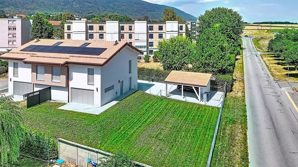Immobilie in Bière - Villa jumelle de 7 pièces avec jardin - Bild 0