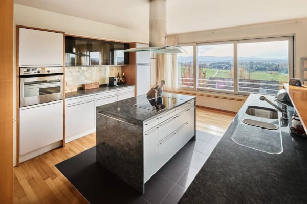 Immobilie in Grüt - Exklusives 5.5-Zimmer-Terrassenhaus mit Wellnessbereich und traumhafter Weitsicht - Bild 3