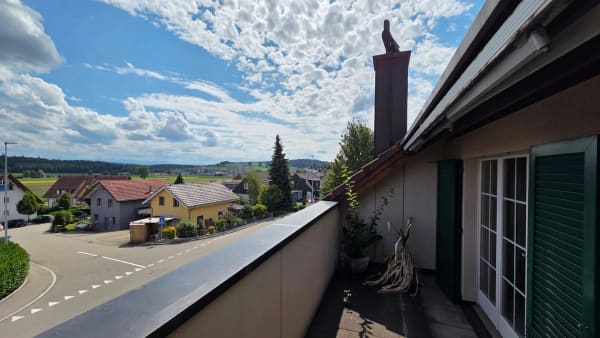Immobilie in Lohn-ammannsegg - Wohnen wie im Einfamilienhaus - grosse 4 ½-Zimmer-Dachwohnung mit eigenem Eingang, Keller und Garten - Bild 15