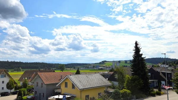 Immobilie in Lohn-ammannsegg - Wohnen wie im Einfamilienhaus - grosse 4 ½-Zimmer-Dachwohnung mit eigenem Eingang, Keller und Garten - Bild 16