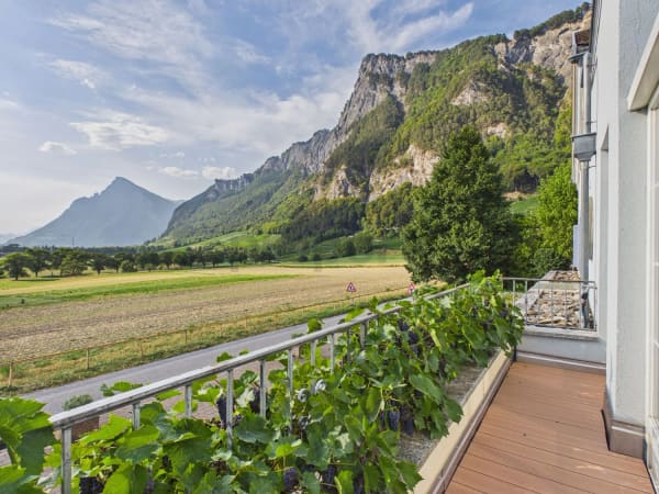 Immobilie in Fläsch - Traumhafte 4.5-Zimmer-Wohnung mit Wintergarten, Terrasse und Weitblick in Fläsch - Bild 5