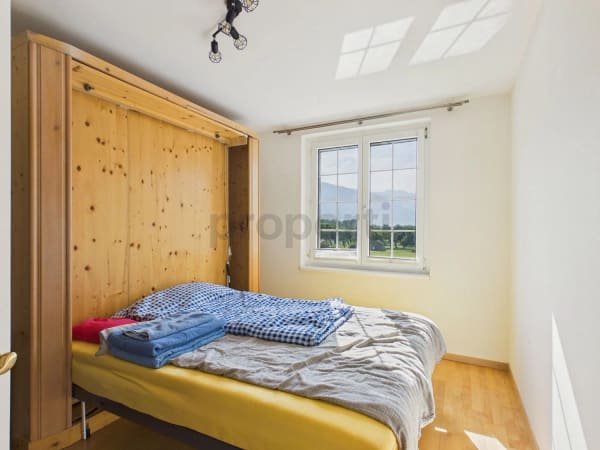 Immobilie in Fläsch - Traumhafte 4.5-Zimmer-Wohnung mit Wintergarten, Terrasse und Weitblick in Fläsch - Bild 9