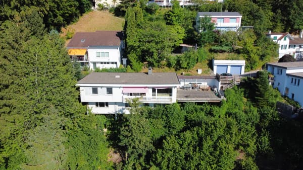Immobilie in Flamatt - Einmaliges Einfamilienhaus mit Einliegerwohnung und traumhafter Aussic - Bild 0