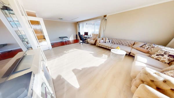 Immobilie in Flamatt - Einmaliges Einfamilienhaus mit Einliegerwohnung und traumhafter Aussic - Bild 11