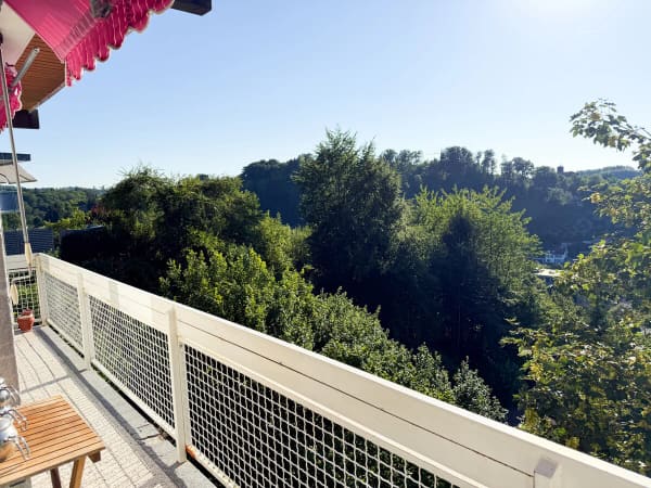 Immobilie in Flamatt - Einmaliges Einfamilienhaus mit Einliegerwohnung und traumhafter Aussic - Bild 8