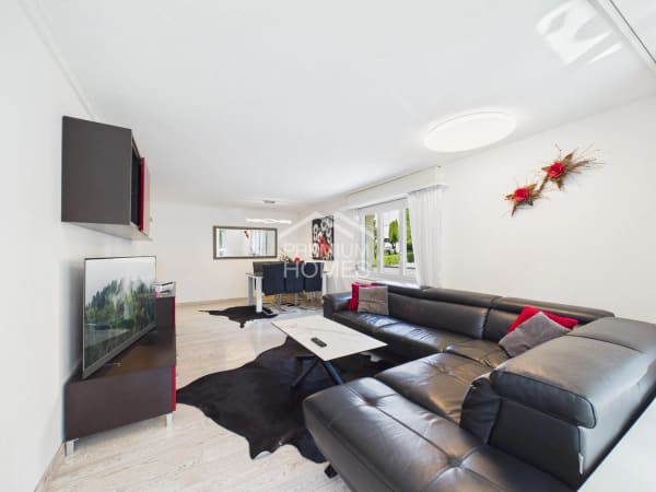 Immobilie in Goldau - Modernes Wohngefühl mit viel Platz im Herzen von Goldau - Bild 0