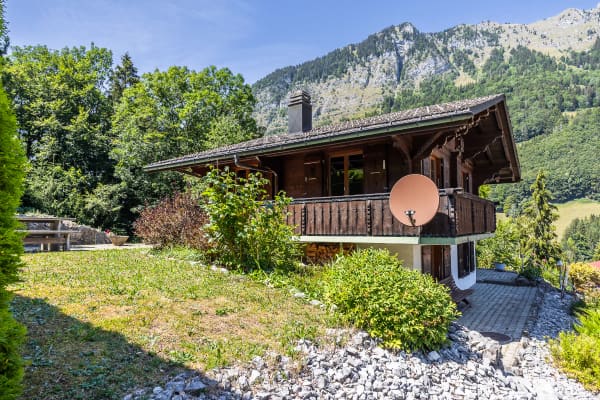Immobilie in Im Fang - Vivre au rythme de la nature : chalet de 4½ pièces au calme et avec - Bild 0