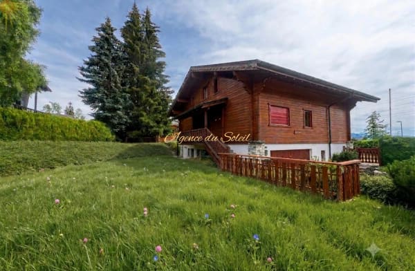 Immobilie in Crans Vs - En ExclusivitÃ© ! Superbe chalet de 8.5 piÃ¨ces en bordure du golf Ballesteros Ã  Crans ! - Bild 0