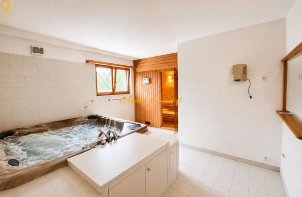 Immobilie in Crans Vs - En ExclusivitÃ© ! Superbe chalet de 8.5 piÃ¨ces en bordure du golf Ballesteros Ã  Crans ! - Bild 12