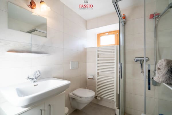 Immobilie in Grandval - Grosses 8-Zimmer-Bauernhaus mit Gartenidylle und viel Potenzial - Bild 10