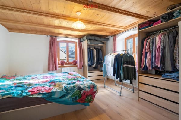 Immobilie in Grandval - Grosses 8-Zimmer-Bauernhaus mit Gartenidylle und viel Potenzial - Bild 11