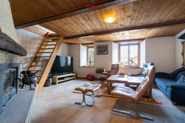 Immobilie in Grandval - Grosses 8-Zimmer-Bauernhaus mit Gartenidylle und viel Potenzial - Bild 4