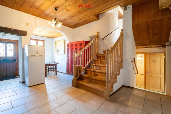 Immobilie in Grandval - Grosses 8-Zimmer-Bauernhaus mit Gartenidylle und viel Potenzial - Bild 6