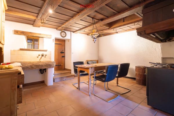 Immobilie in Grandval - Grosses 8-Zimmer-Bauernhaus mit Gartenidylle und viel Potenzial - Bild 7