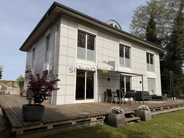 Immobilie in Utzenstorf - 5.5-ZIMMER-EINFAMILIENHAUS MIT BEHEIZTEM WINTERGARTEN UND GARTENIDYLL - Bild 0
