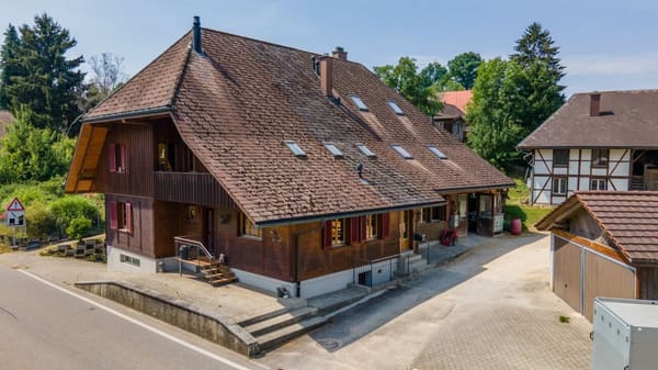 Immobilie in Ursenbach - Grosses, renoviertes Haus mit Baulandreserve und sehr vielen Nutzungsmöglichkeiten - Bild 0