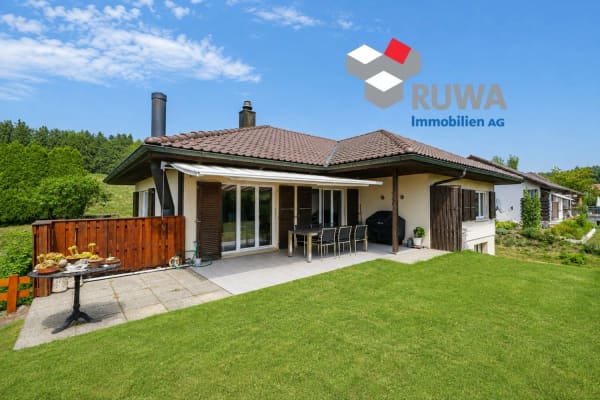 Immobilie in Lüterswil - Familienfreundliches Einfamilienhaus mit grossem Umschwung in der Gemeinde Buchegg - Bild 0
