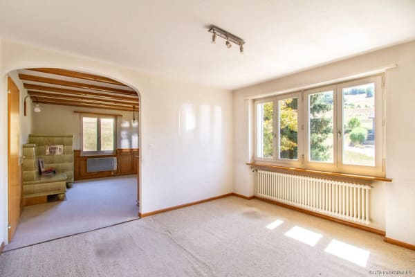 Immobilie in Mandach - Einfamilienhaus mit Renovationspotential, direkt angrenzend an die Lan - Bild 3