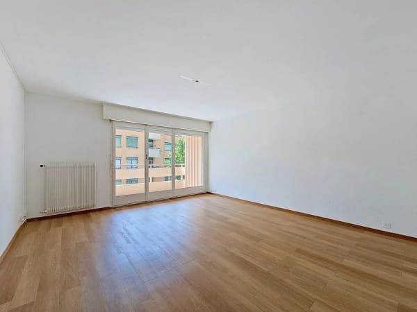 Immobilie in Clarens - Appartement de 4 piÃ¨ces Ã  rÃ©nover proche du lac - Bild 1