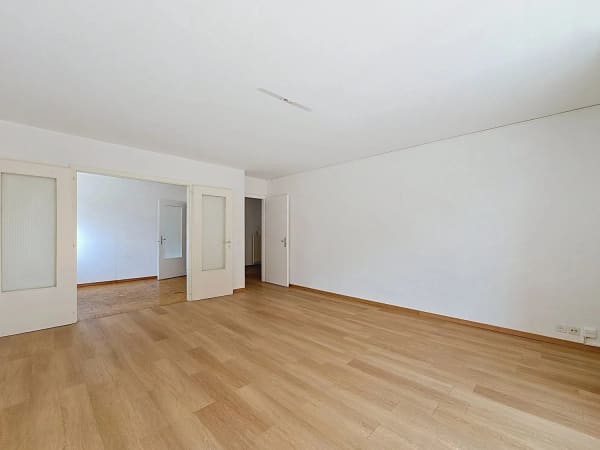 Immobilie in Clarens - Appartement de 4 piÃ¨ces Ã  rÃ©nover proche du lac - Bild 2