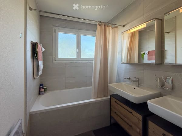 Immobilie in Mönchaltorf - Sonnige 5.5-Zimmerwohnung mit Weitblick + Hobbyraum und Waschen - Bild 9