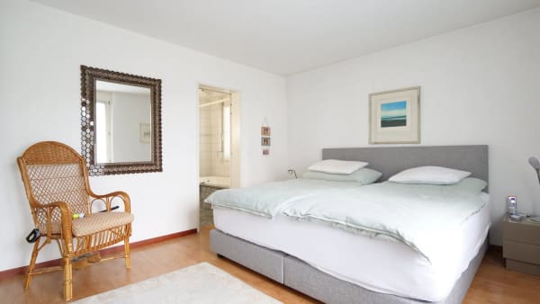 Immobilie in Uerikon - UNVERBAUBARE PANORAMASICHT – 5½-ZIMMER-WOHNUNG ÜBER DEM ZÜRICHSEE - Bild 6