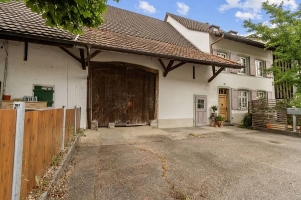 Immobilie in Lupsingen - Charmantes Baselbieter Bauernhaus mit modernem Wohnkomfort! - Bild 0
