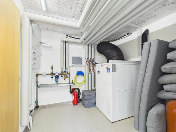 Immobilie in Bitsch - Modernes Einfamilienhaus in idyllischer Naturlage - Bild 8