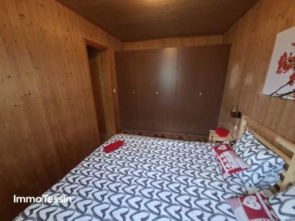 Immobilie in Corzoneso - Gemütliches Tessiner Rustico an ruhiger Lage mit fantastischer Berg und Talsicht ins Bleniotal - Bild 11