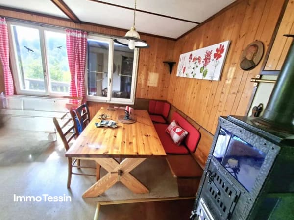 Immobilie in Corzoneso - Gemütliches Tessiner Rustico an ruhiger Lage mit fantastischer Berg und Talsicht ins Bleniotal - Bild 6