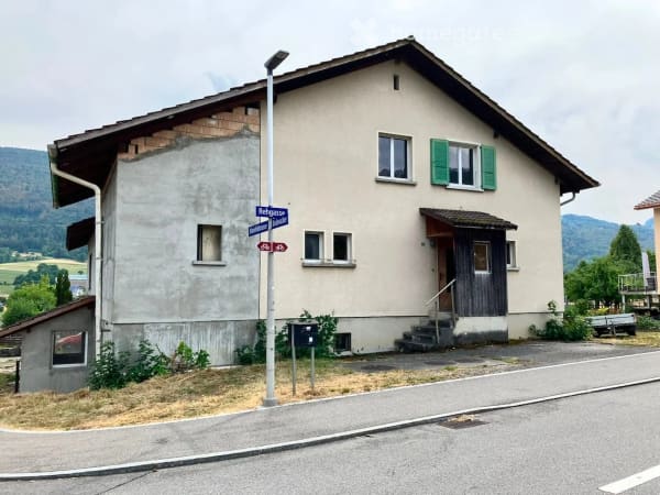 Immobilie in Matzendorf - Interessantes Einfamilienhaus mit Potential in Matzendorf – Sofort verfügbar! - Bild 0