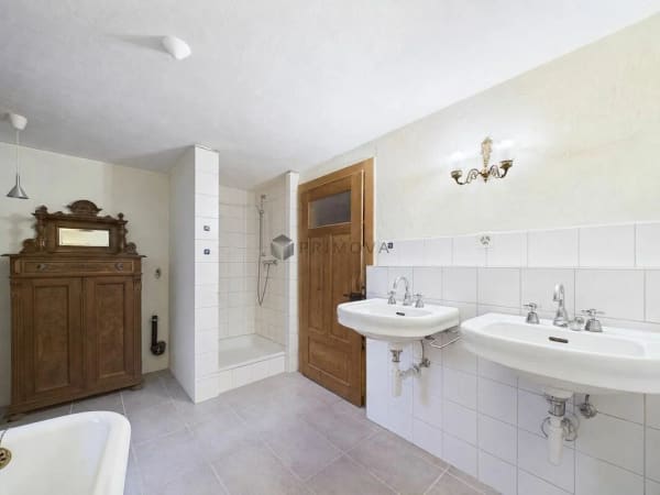 Immobilie in Rickenbach Zh - Historisches Fachwerkhaus auf 1'706 m² Grundstück mit Entwicklungspotenzial - Bild 8