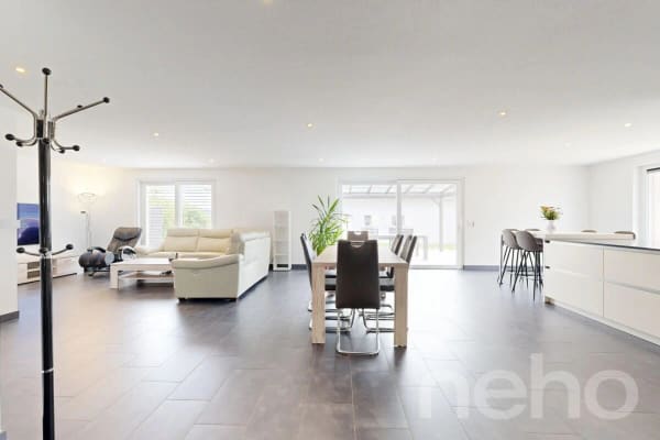 Immobilie in Bonfol - Magnifique maison familiale de 215 m² dans un cadre verdoyant à Bonfol - Bild 1