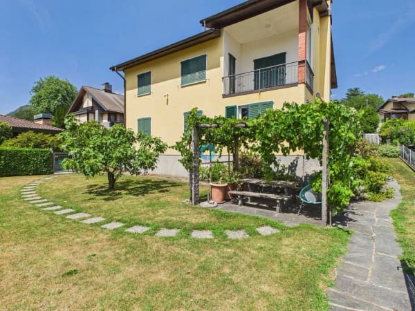 Immobilie in Ponte Capriasca - Casa bifamiliare 9 locali con giardino a Ponte Capriasca - Bild 0