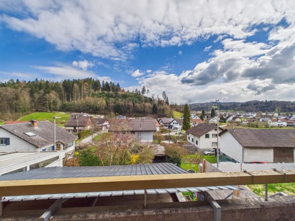 Immobilie in Oberkulm - DreistÃ¶ckiges WohnglÃ¼ck mit Weitblick auf die HÃ¼gel und WÃ¤lder im schÃ¶nen Wynental: ErhÃ¶htes Reiheneinfamilienhaus zu verkaufen! - Bild 10