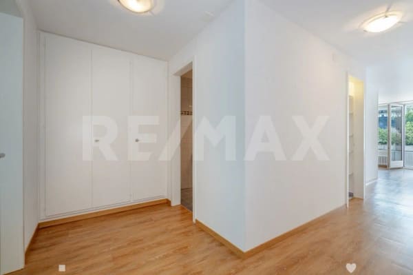 Immobilie in Interlaken - Gepflegte 2.5-Zimmer-Wohnung mit Balkon und Aussenparkplatz (Erstwohnsitz) - Bild 2