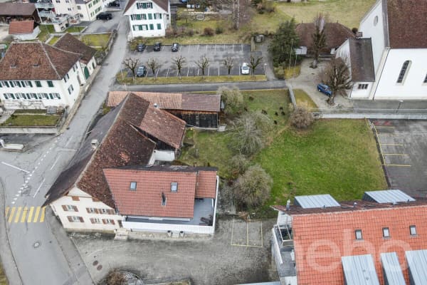 Immobilie in Laupersdorf - Bauernhaus mit angrenzendem Einfamilienhaus und viel Bauland inkl. - Bild 0