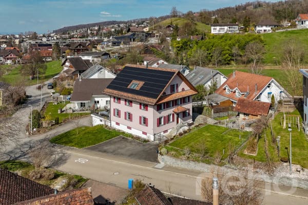 Immobilie in Gelfingen - Liebhaberobjekt mit Charme, viel Platz und moderner Technik - Bild 9